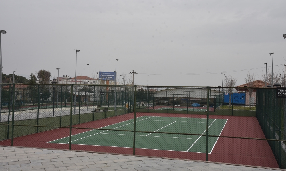 Antalya Tenis Kort Çit İnşaatı Yapan Firma